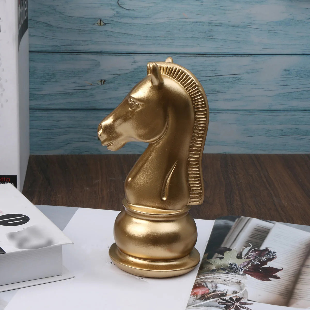 1Pc International Chess Sculpture Decoration, Resin Chess Statue, Gold Chess Pieces Window Display Ornament, Creative Home Decor