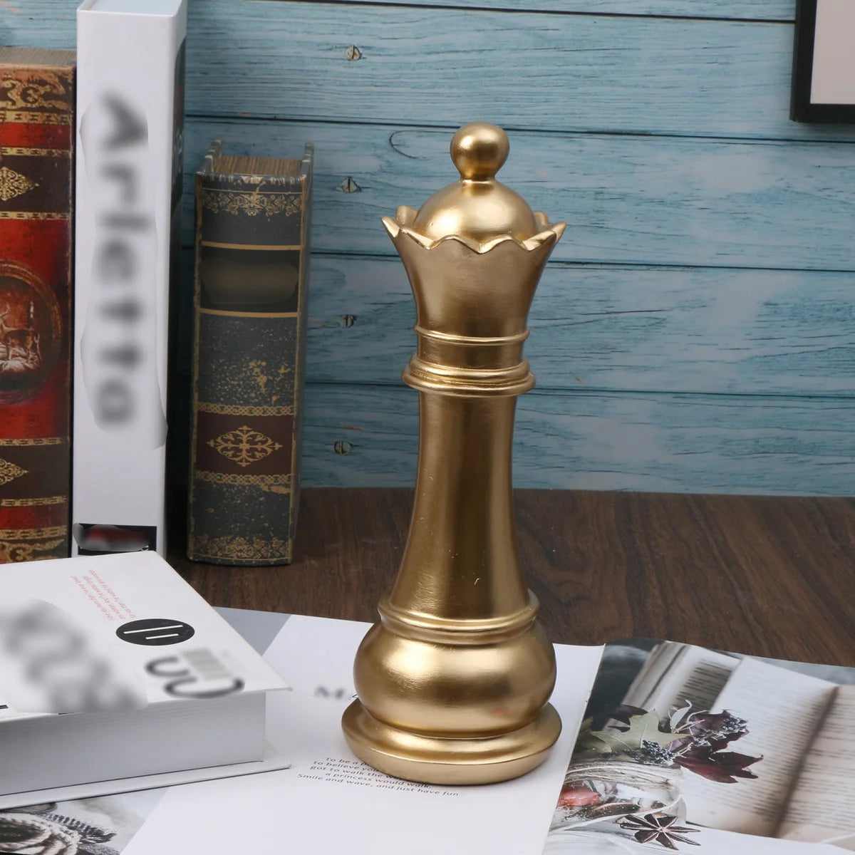 1Pc International Chess Sculpture Decoration, Resin Chess Statue, Gold Chess Pieces Window Display Ornament, Creative Home Decor
