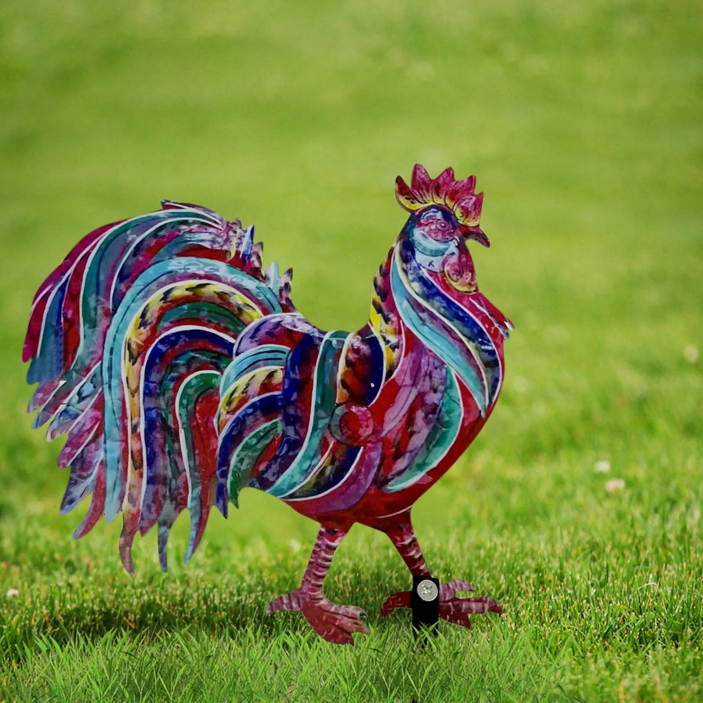 Realistic Metal Chicken Yard Sculpture